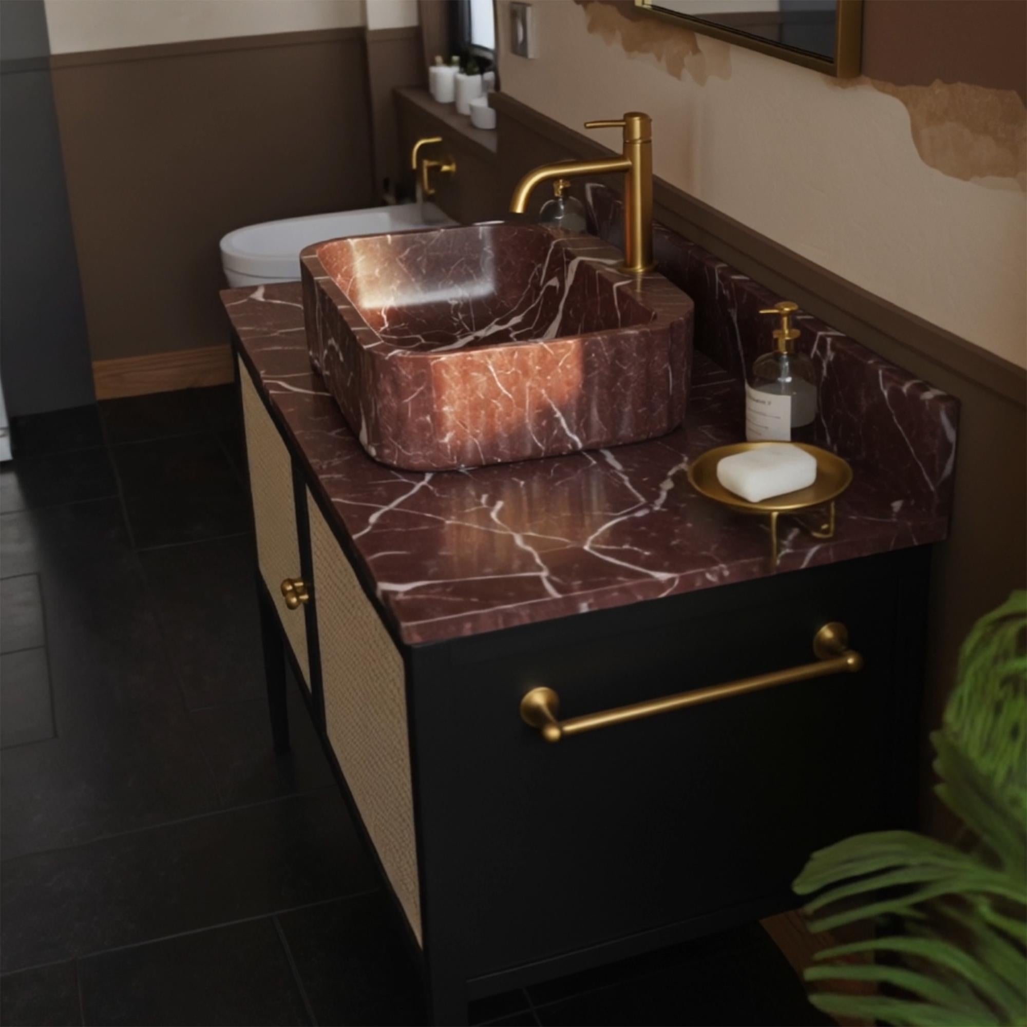 Custom marble sink for high-end bathroom décor